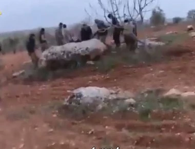 Βίντεο: Η μάχη του ηρωικού πιλότου του Su-25 δευτερόλεπτα πριν σκοτωθεί από τους ισλαμιστές